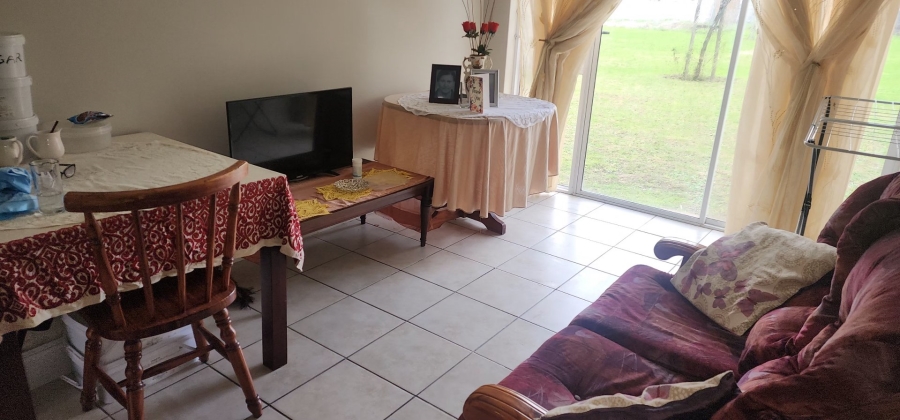 2 Bedroom Property for Sale in Heideveld Western Cape